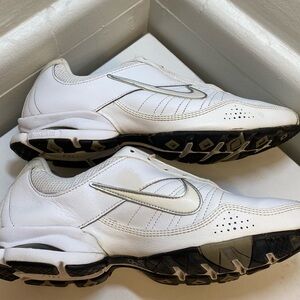 NIKE AIR - Women's Training (366650-111) - Color White - Size 10